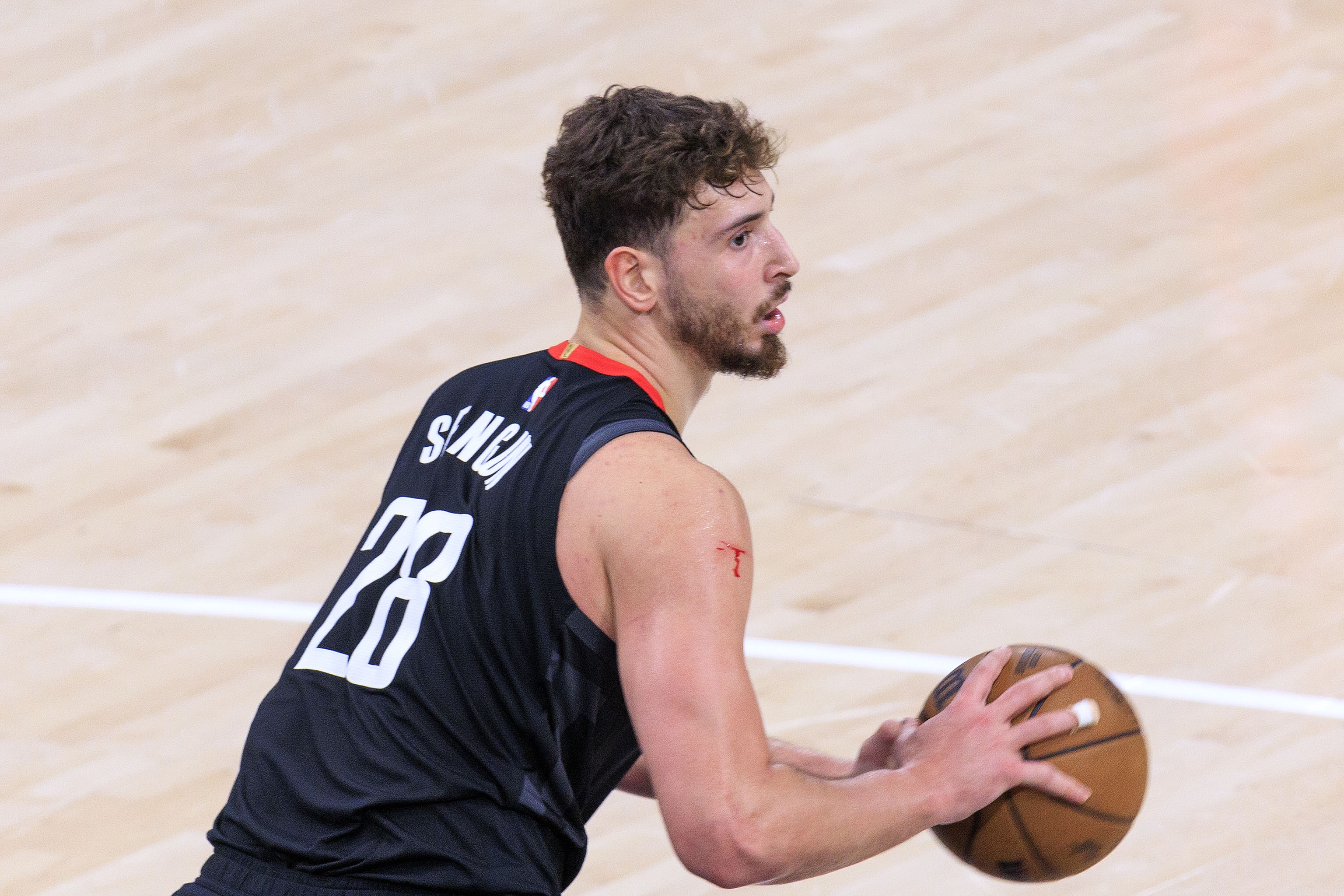 开云体育入口-正负值+19全场最高！申京18中10拿到23分7板11助 罚球4中3