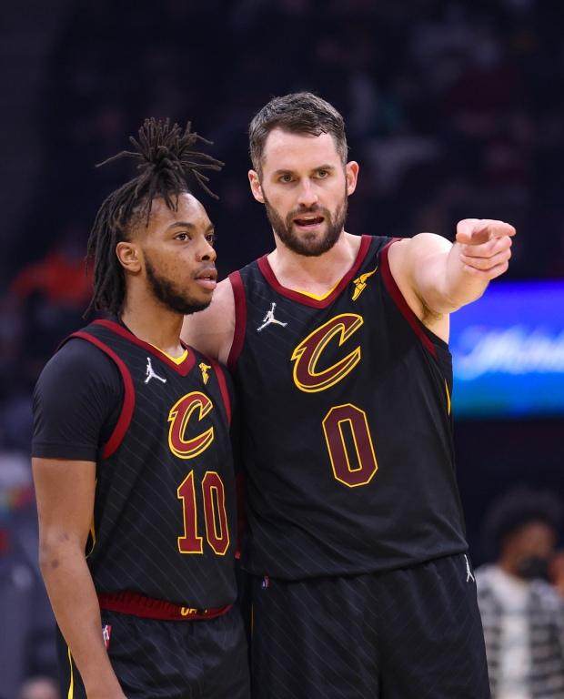 开云体育官方网站-詹姆斯二度离开4年之后，骑士靠自己重回东部巅峰