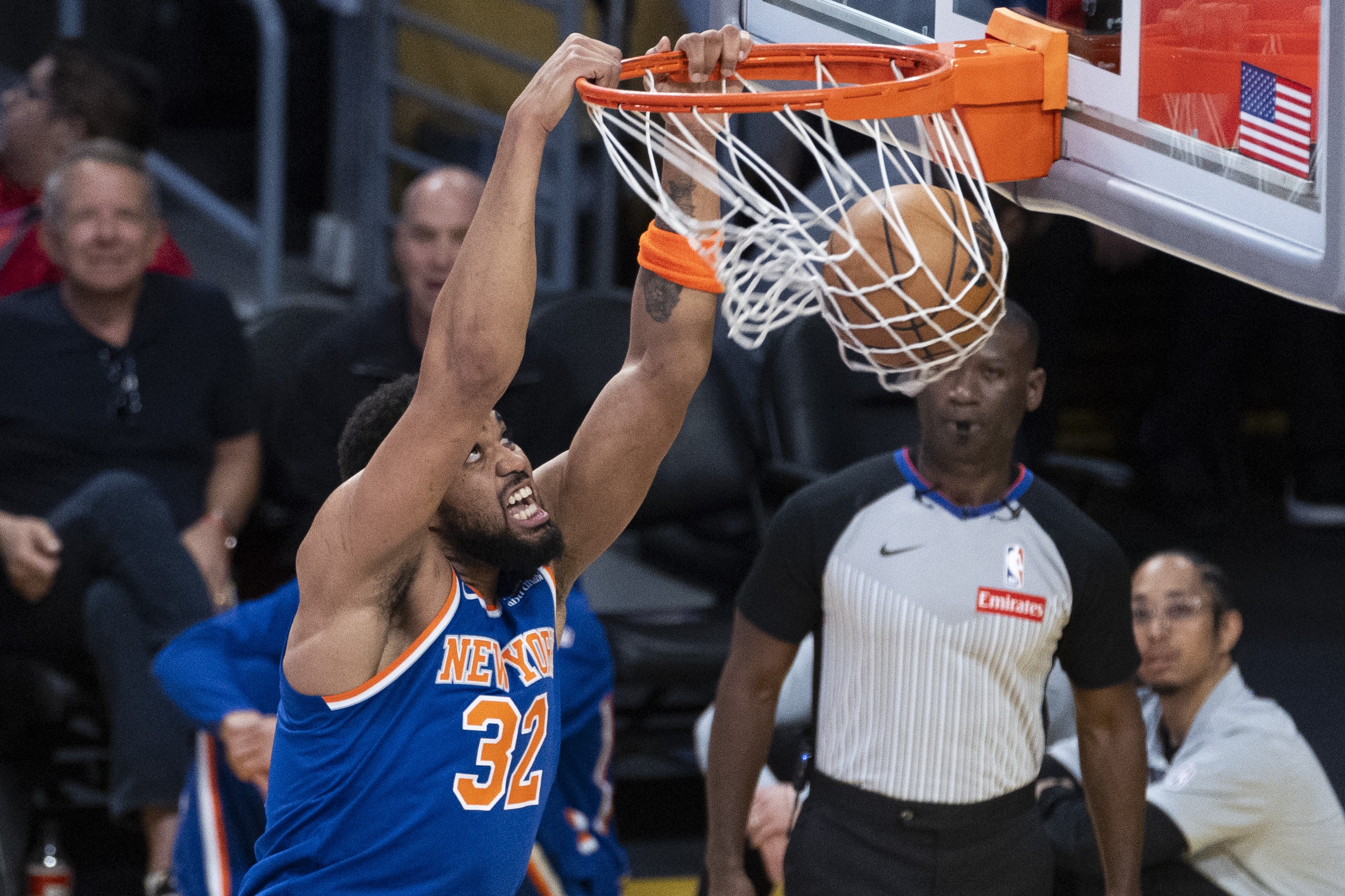 开云体育官方-解说：勇士打得不错了&amp;年轻人要抓紧机会成长 唐斯没得到战术倾斜